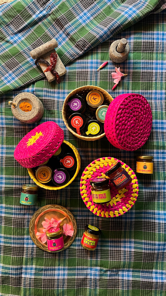 Kutti Kaaram Box / Holiday Edition.